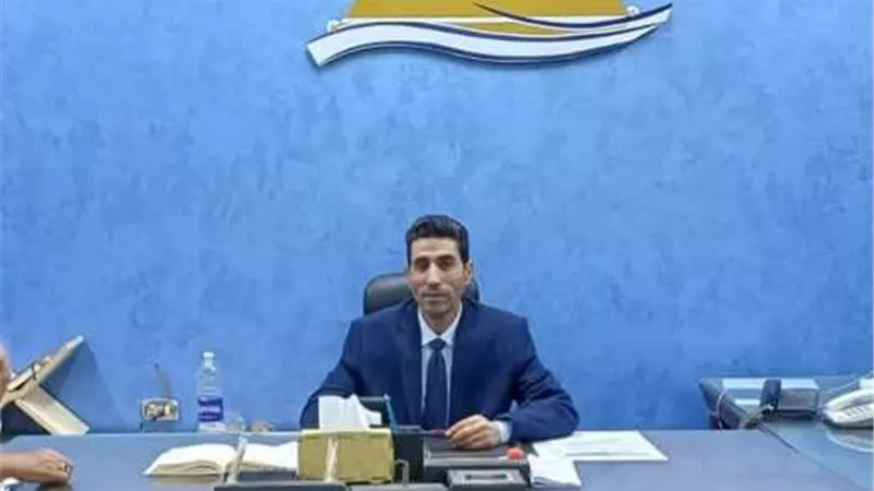 مدير ري حلوان يتابع أعمال تطهير الترع والمصارف استعدادًا للموسم الصيفي