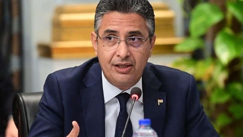الدكتور شريف فاروق