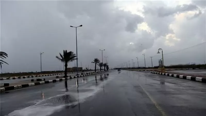 أمطار خفيفة على بعض المناطق.. الأرصاد تكشف عن حالة الطقس غدًا