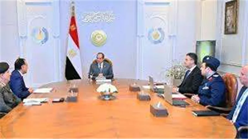 السيسي يوجه بتخفيف الأعباء عن المواطنين وتوفير المخزون الاستراتيجي لكافة السلع