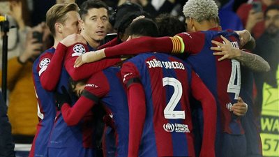 برشلونة يتعادل مع أتالانتا ويتأهل إلى دور الـ16 بدوري أبطال أوروبا