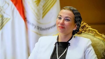 هل تدفن مصر مخلفات بعض الدول داخل أراضيها؟.. وزيرة البيئة تُجيب