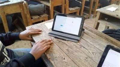 القضاء الإداري ينصف الطلاب وأولياء الأمور ويُلغي قرار تحميلهم مسؤولية عهدة التابلت