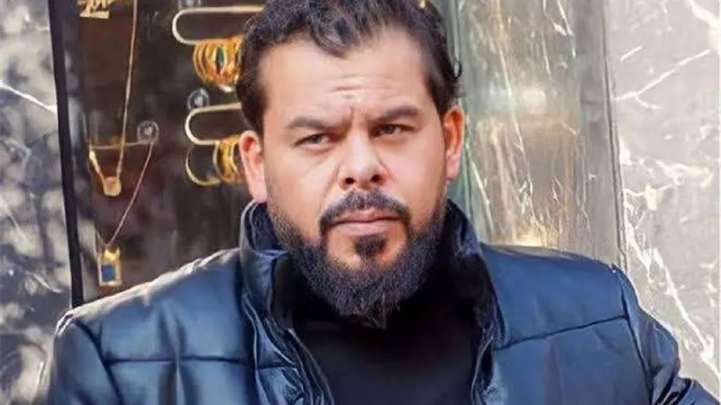 منذر رياحنة يوقع روايته الأولى “عالم يتنفس الموت” ويتحدث عن انحصاره في أدوار الشر