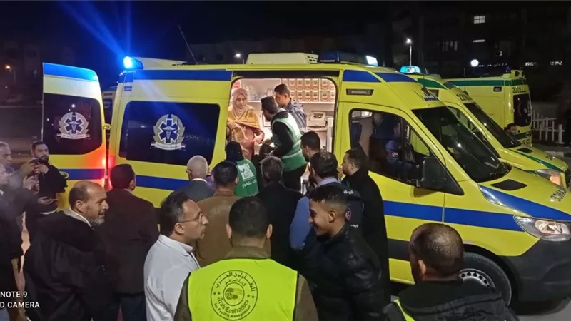 خاص / بالصور والأسماء .. سيارات الإسعاف تنقل المصابين الفلسطينيين لمستشفيات العريش والشيخ زويد