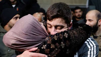 الهلال الأحمر الفلسطيني: نقل 8 أسري فلسطينيين في حالة خطرة إلى المشفى