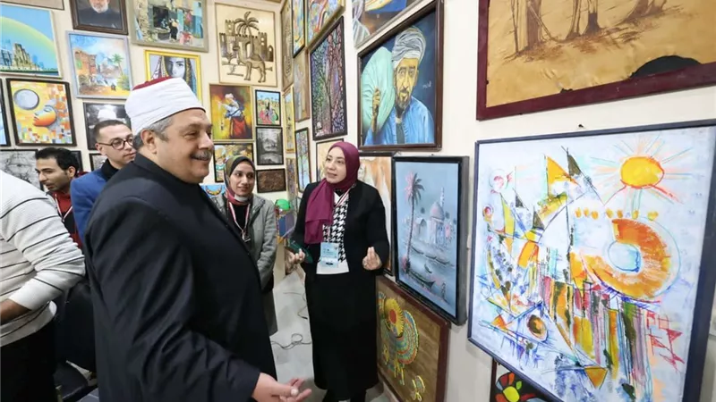 إبداعات الأزهر الفنية تتألق فى معرض القاهرة الدولى للكتاب 2025