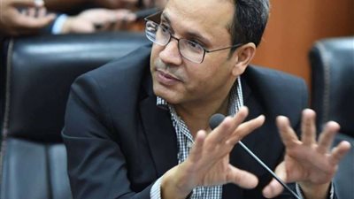 أصيب برصاصتين في ساقيه.. نجاة وزير ليبي من محاولة اغتيال
