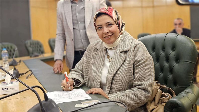 شرين العقاد