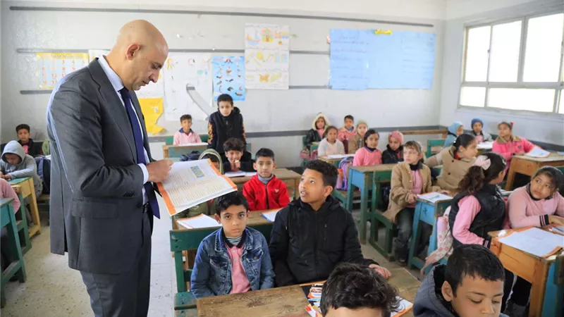 خلال جولته بالشرقية.. وزير التربية والتعليم يوجه بضرورة معالجة مستوى الطلاب ضعاف القراءة