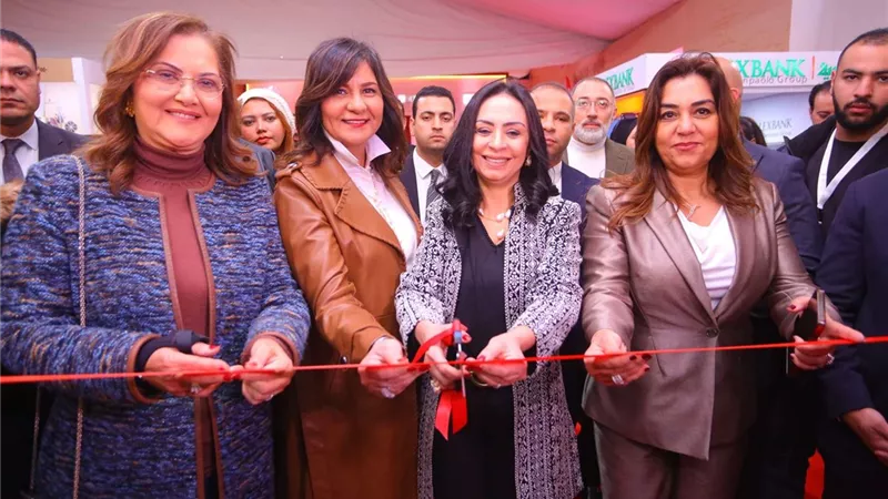 يستمر حتى 28 فبراير.. وزيرة التضامن تفتتح معرض ديارنا للحرف اليدوية والتراثية