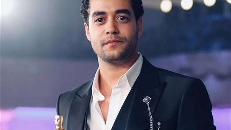 الفنان خالد أنور