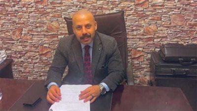 هل يحاكم الزوجة والأبناء فى حالة سرقة أموال الزوج؟.. قانوني يجيب