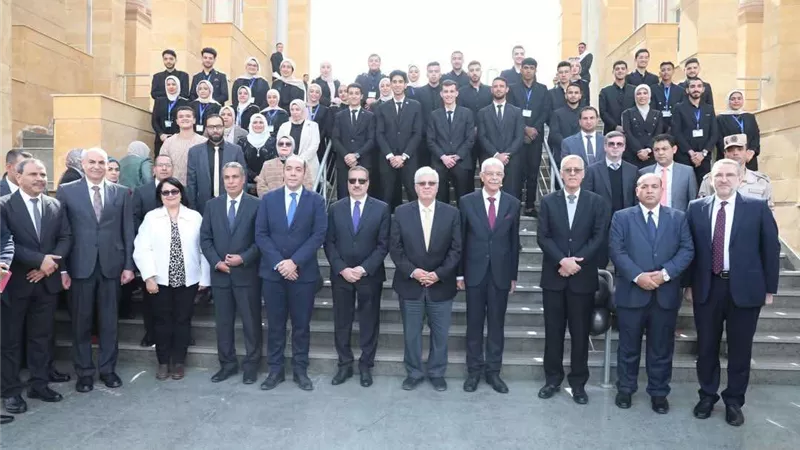 وزير التعليم العالي يقوم بزيارة جامعة المنوفية الأهلية