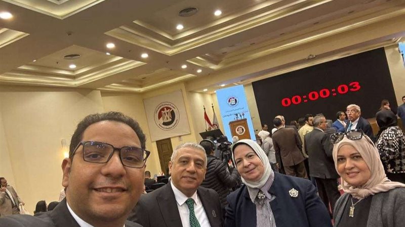 جانب من الندوة 