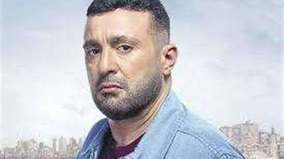 زينة تنشر صورًا لـ أحمد السقا من داخل المستشفى وتطمئن جمهوره على حالته الصحية