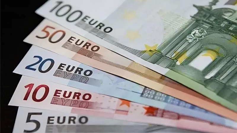 مع نهاية اليوم.. تعرف على سعر اليورو أمام الجنيه المصري في البنوك الرئيسية
