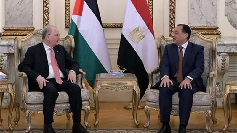مدبولي يستقبل نظيره الفلسطيني لبحث خطة التعافي وإعادة إعمار غزة