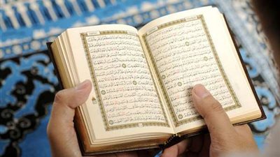 حكم مس المصحف بدون وضوء.. دار الإفتاء تُجيب