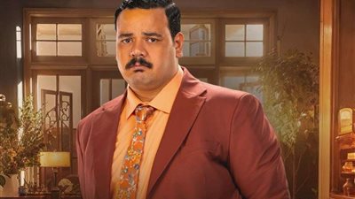 مصطفى غريب يحتفل بنجاح 