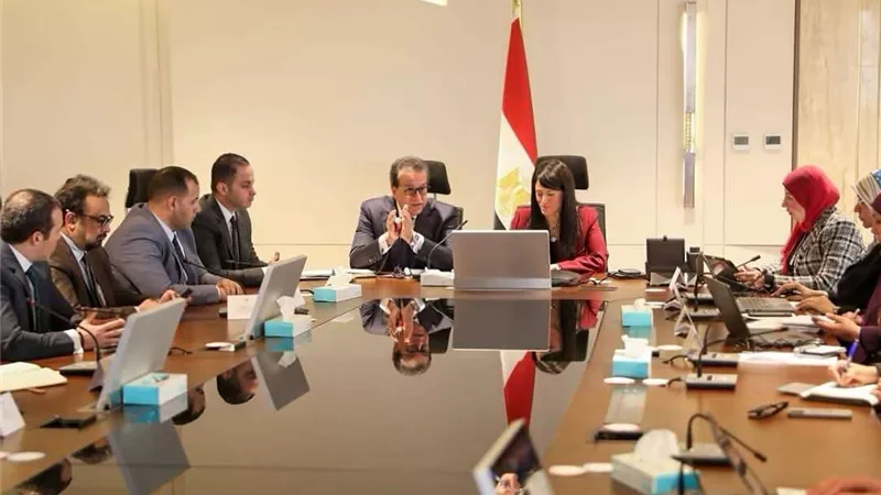 وزيرا الصحة والتخطيط يبحثان تطوير القطاع الصحي ضمن الخطة الاستثمارية 2025/2026