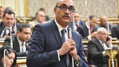 خاص/ النائب إيهاب منصور: قانون العمل الجديد لا يرقى لمستوى التحسّن المأمول