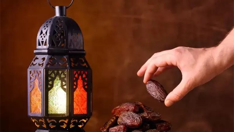 ما هي الحكمة من فرض الصيام في رمضان؟ اكتشف فوائد هذا الركن العظيم