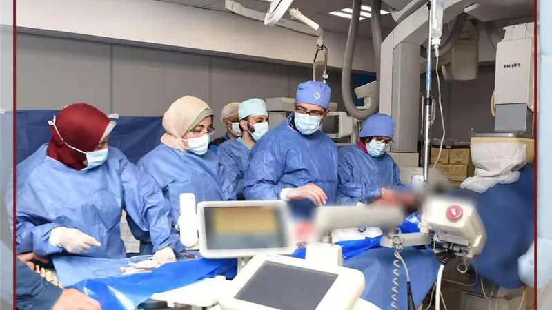 مستشفيات جامعة عين شمس تنجح في إجراء زراعة صمام رئوي بالقسطرة لحالتين معقدتين