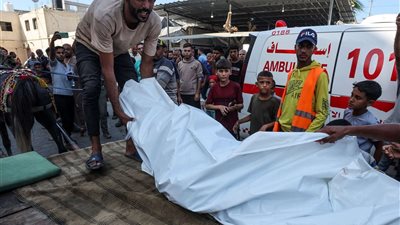 استشهاد 10 فلسطينيين في قصف إسرائيلي على غزة