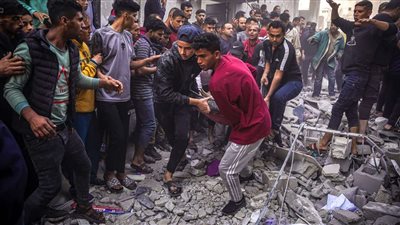 مصر تدين الغارات الإسرائيلية على غزة وتطالب بتدخل دولي فوري