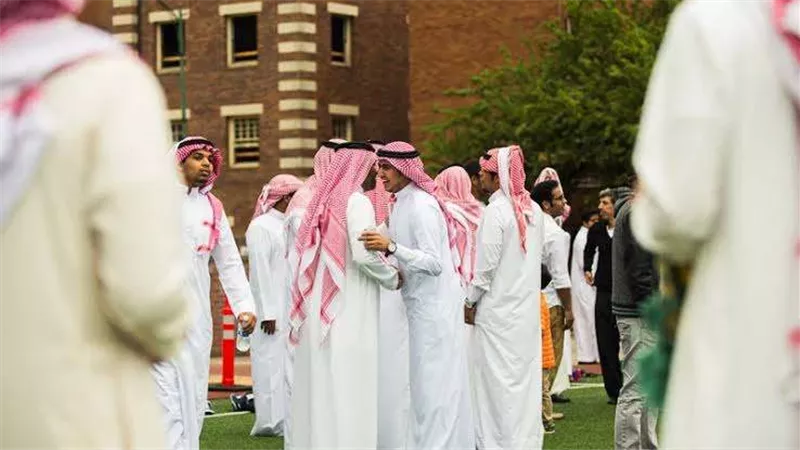 إجازة عيد الفطر في السعودية 2025.. تفاصيل بداية ونهاية الإجازة وتوقعات عودة العمل