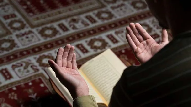 دعاء الجمعة الأخيرة من رمضان 2025.. ودّع هذا الشهر المبارك بالاستغفار والتوبة