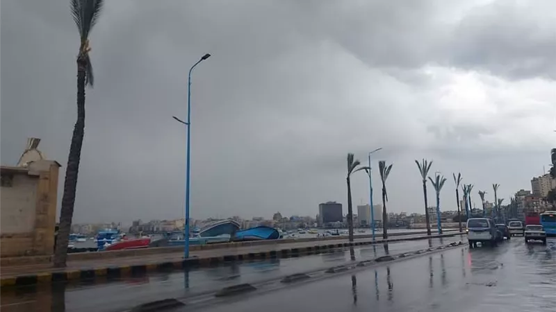 غيوم وأمطار ورياح نشطة.. تفاصيل الطقس المفاجئ في 22 رمضان وتحذيرات الأرصاد