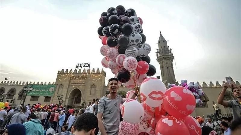 ليلة الشك عيد الفطر 2025.. موعد تحري الهلال في مصر والإجراءات المتبعة