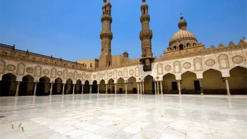 الأزهر والرئاسة.. شراكة في تجديد الخطاب الديني وتطوير المساجد