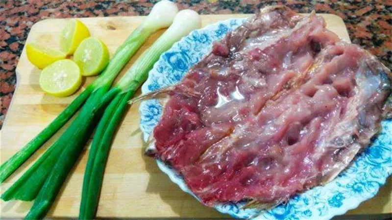 دليل شامل للتأكد من صلاحية الفسيخ والرنجة قبل تناولها