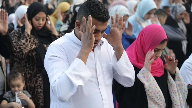 تكبيرات العيد مكتوبة 2025.. الصيغة الصحيحة وأفضل أوقات التكبير