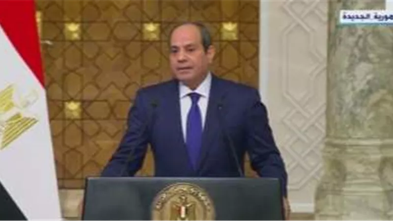 الرئيس السيسي يُكرّم أسر الشهداء والمصابين من القوات المسلحة والشرطة