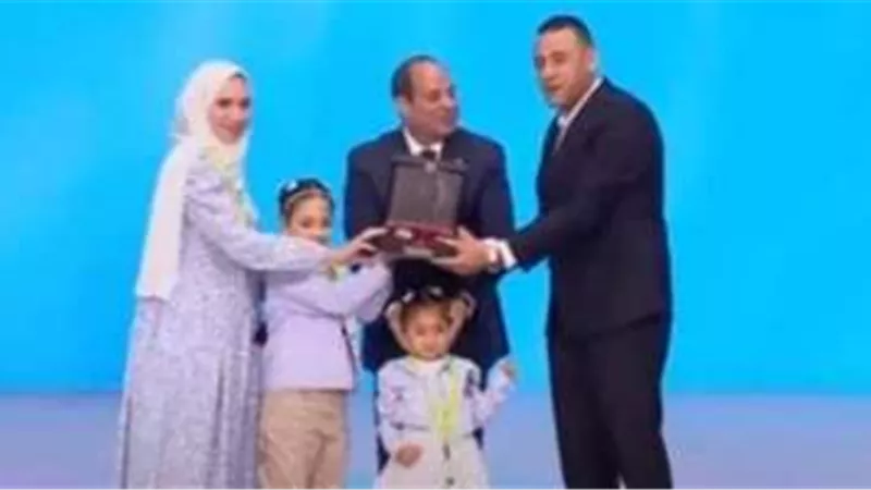 السيسي يُكرّم أسر الشهداء والمصابين من القوات المسلحة والشرطة خلال احتفالية عيد الفطر.. بالأسماء