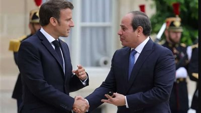 قمة ثلاثية ومباحثات استراتيجية بين مصر وفرنسا والأردن