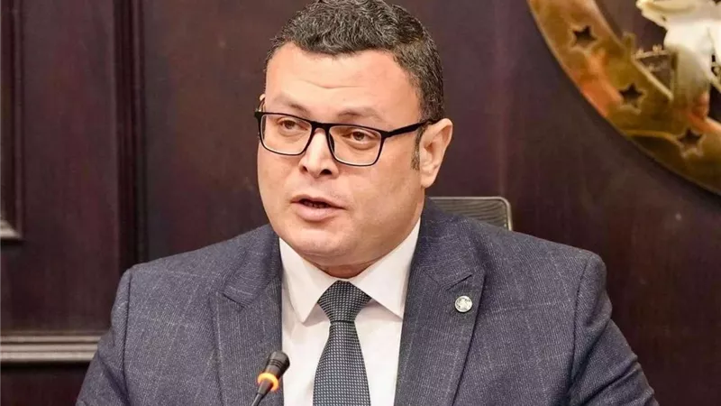 وزير الإسكان يتابع الموقف التنفيذي لمشروعات التنمية بالساحل الشمالي الغربي والعلمين