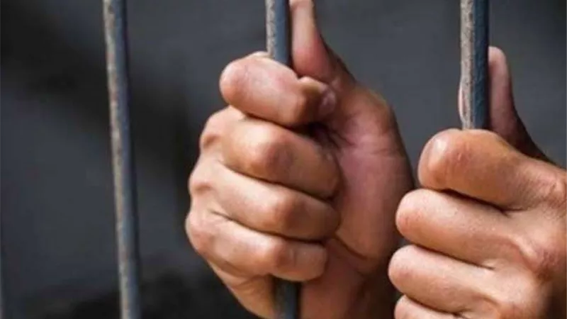 القبض على شاب استولى على “توك توك” وطعـ ن سائقه في جرجا