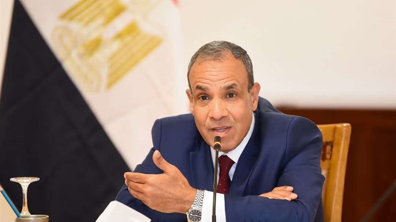  وزير الخارجية