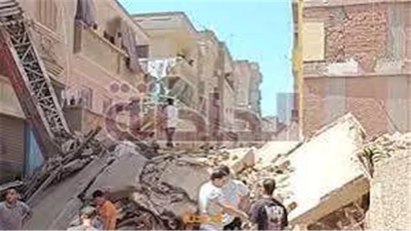 كارثة تهز أسيوط انتشال ٤ جثث بينهم طفلة إثر انهيار عقار سكني مأهول بالسكان
