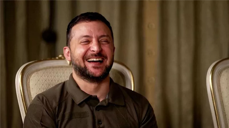 سياسي أوكراني: زيلينسكي دمّر البلاد وسرق أموالها.. وسيذكره التاريخ كـ