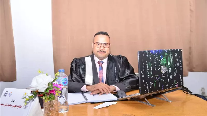 الباحث محمود عجمي يحصل على الماجستير بتقدير امتياز في التربية من جامعة أسيوط