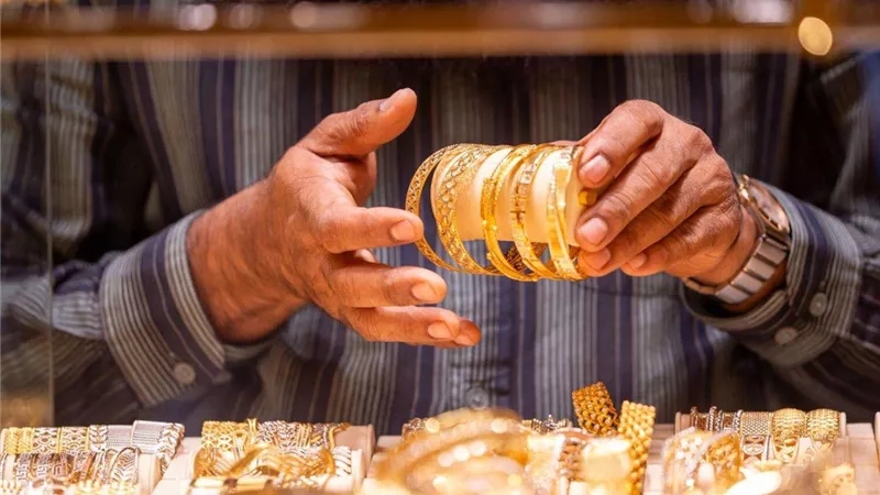 استقرار أسعار الذهب اليوم السبت 12 أبريل 2025 عند مستويات تاريخية