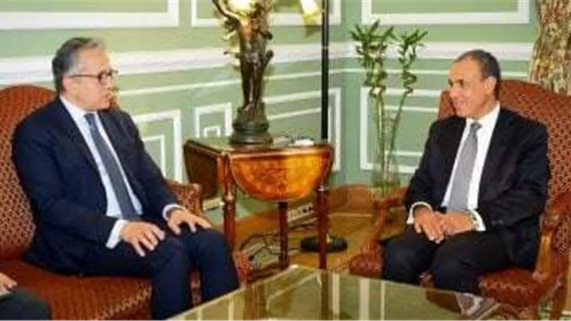 وزير الخارجية يستقبل المرشح لمنصب مدير عام منظمة اليونسكو خالد العناني
