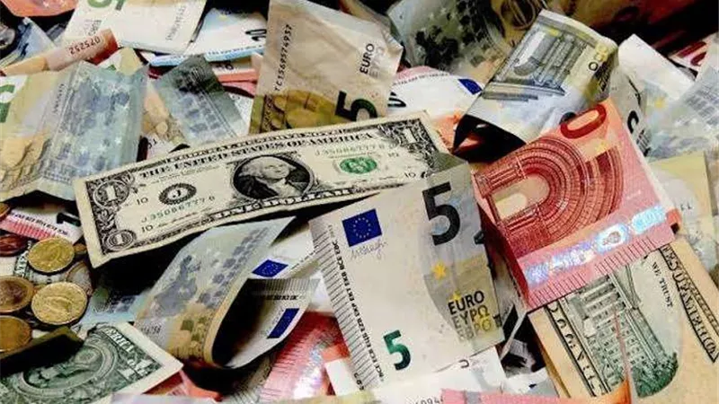 سعر الدولار واليورو اليوم مقابل الجنيه المصري 2025/4/14 بمنتصف التعاملات