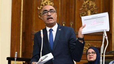 خاص | النائب إيهاب منصور: الرقابة البرلمانية تضمن الشفافية في توزيع وحدات الإسكان